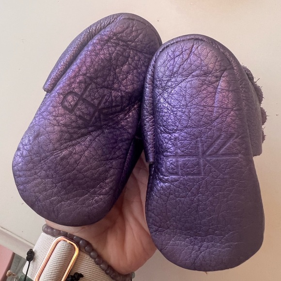 Freshly Picked EUC SIZE 2 soft sole - Picture 3 of 3